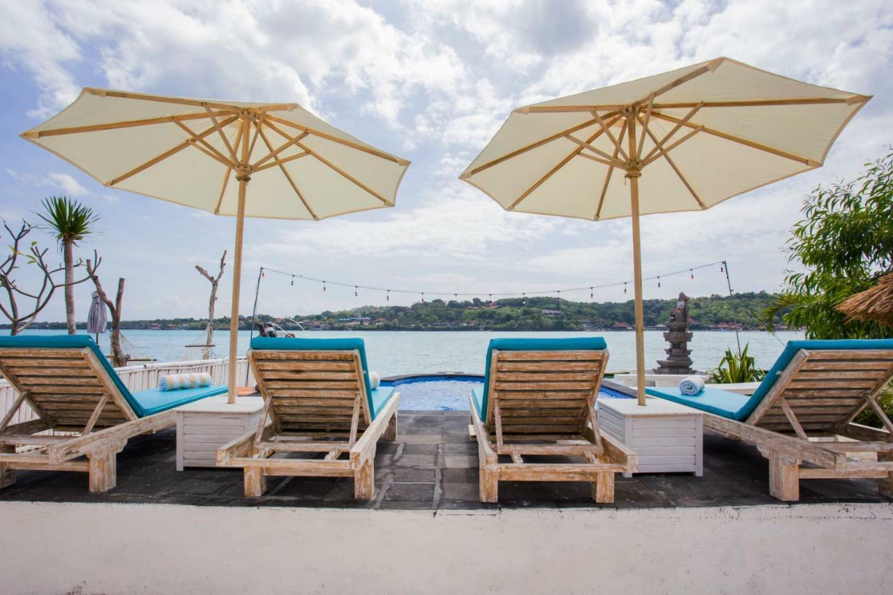The Waterfront Beach House Nusa Lembongan  Ngoại thất bức ảnh