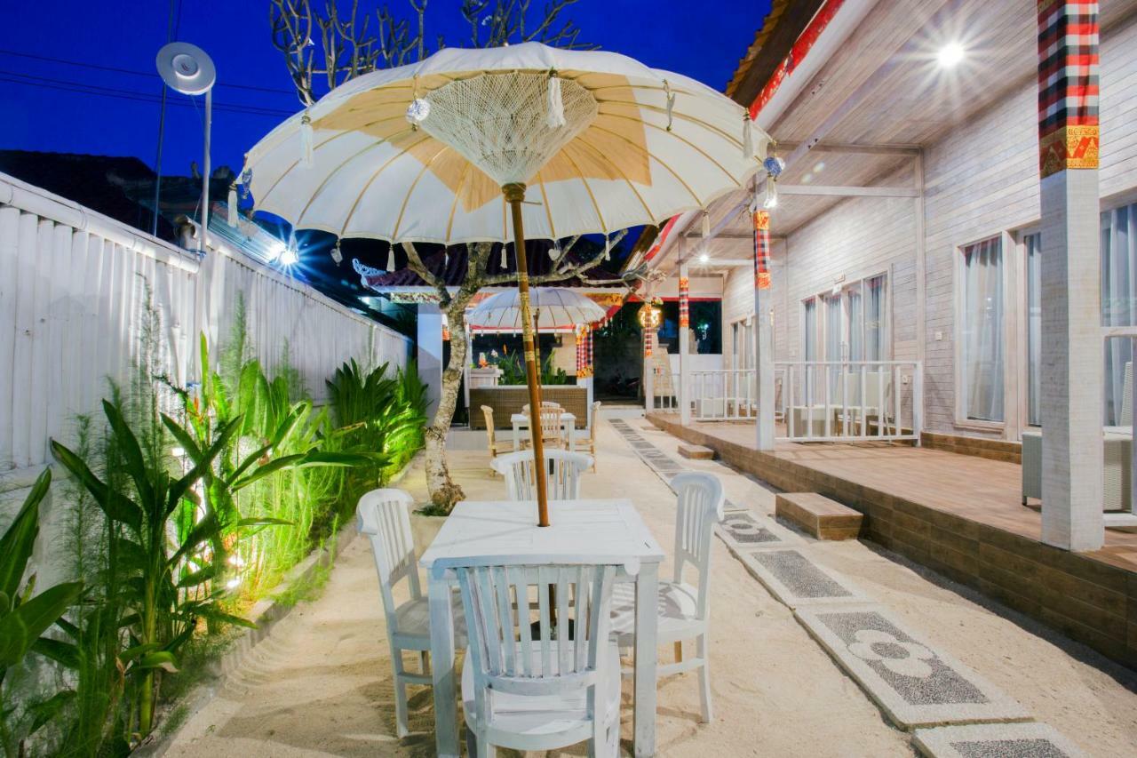 The Waterfront Beach House Nusa Lembongan  Ngoại thất bức ảnh