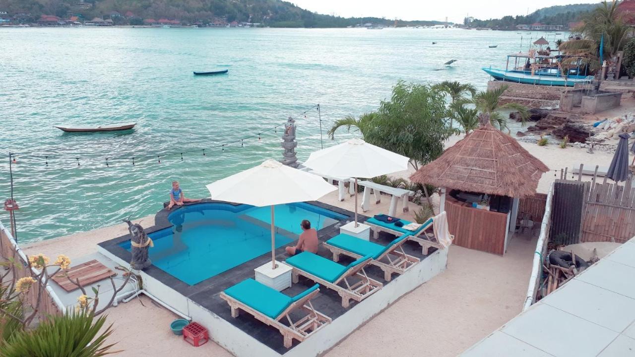 The Waterfront Beach House Nusa Lembongan  Ngoại thất bức ảnh